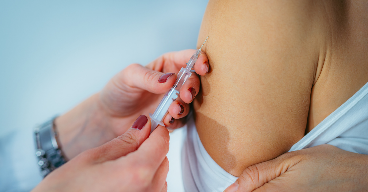Vacina contra herpes-zóster demonstra potencial para prevenir demência, sobretudo em mulheres